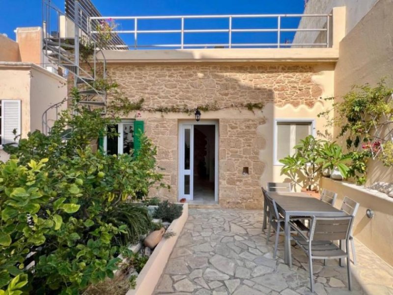 Sitia MIT VIDEO! Kreta, Sitia: Steinstadthaus mit Terrasse zu verkaufen Haus kaufen